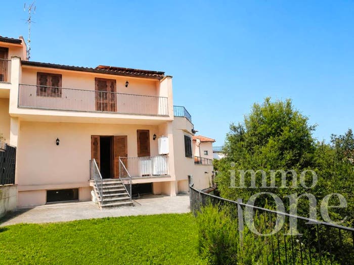 Appartamento con 5 locali in vendita in Via del Pino, Montenero Basso Montenero Alto, Livorno