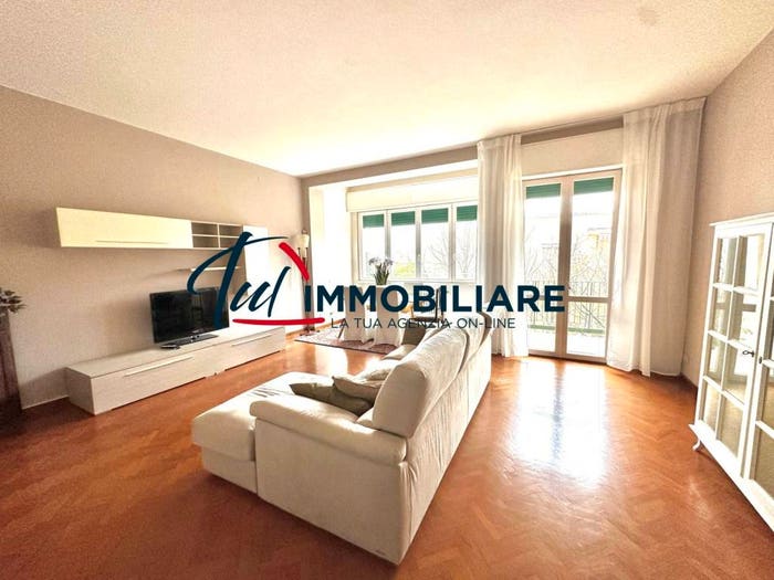 Appartamento con 6 locali in vendita in Viale Fabbricotti, Fabbricotti, Livorno