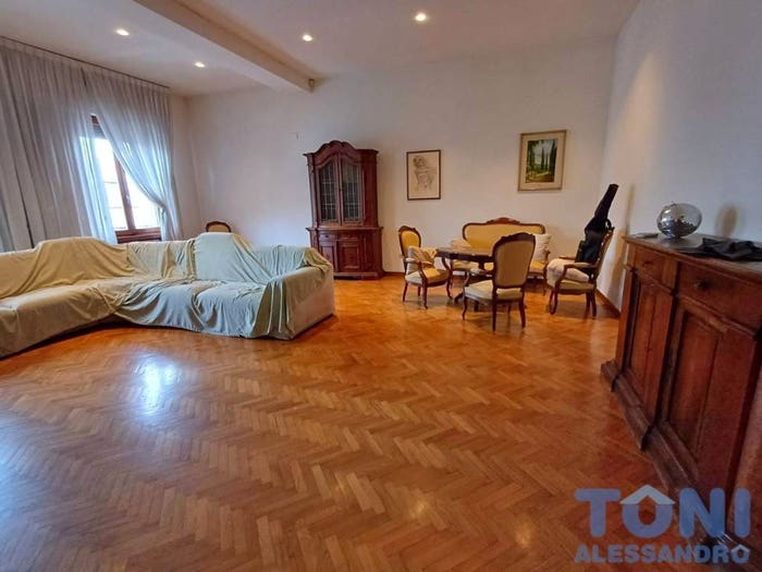 Casa con 6 locali in vendita in Masini XX Settembre, Empoli