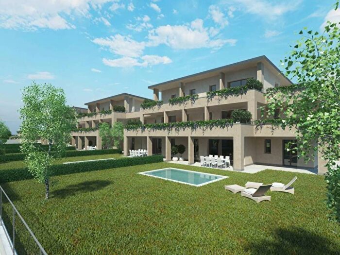 Appartamento quadrilocale in vendita in Via San Vigilio, Canova San Zeno, Olgiate Molgora
