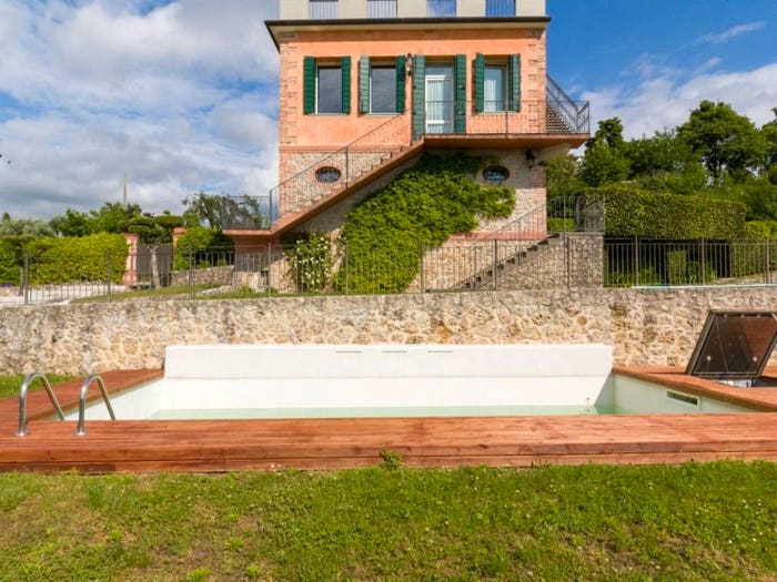Casa con 6 locali in vendita in Via Patrioti, Refrontolo