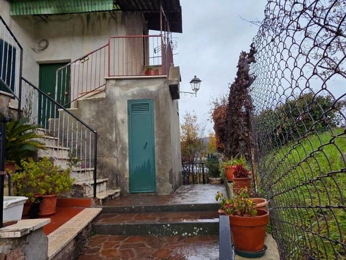 Appartamento quadrilocale in vendita in Via del Colle, Centro, Rocca Santo Stefano