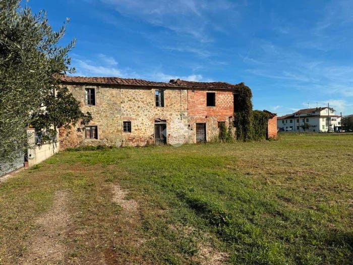 Casa con 6 locali in vendita in Via Confine Chiesina, Ponte Buggianese