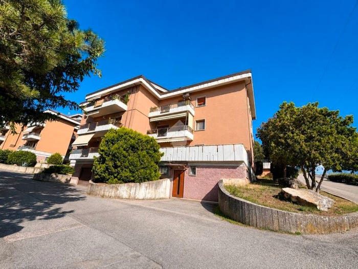 Appartamento quadrilocale in vendita in Via Ignazio Silone, Torretta Torrione, L'Aquila