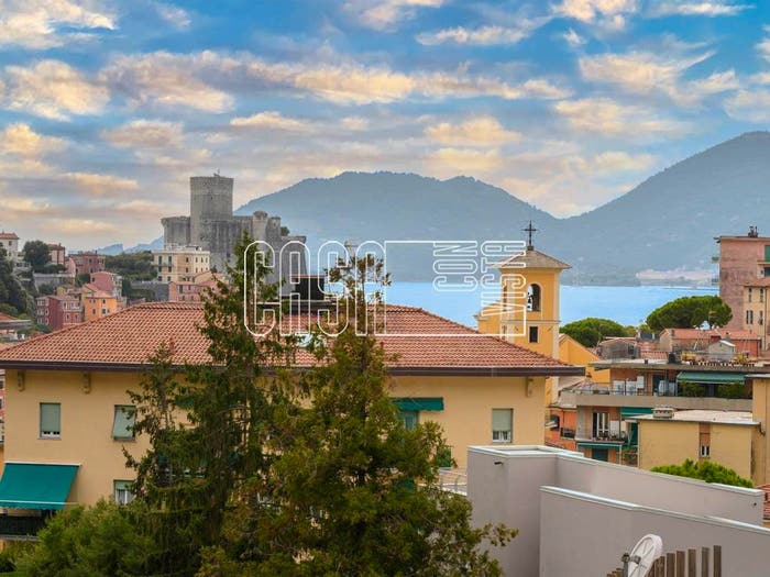 Casa quadrilocale in vendita in Località Carbognano, Lerici Paese, Lerici