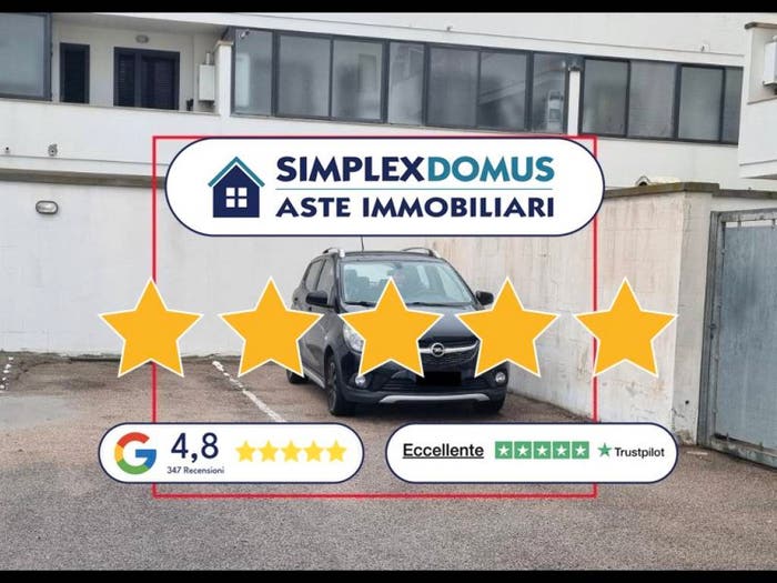Appartamento trilocale in vendita in Via Martiri D'Otranto, Giorgilorio, Surbo