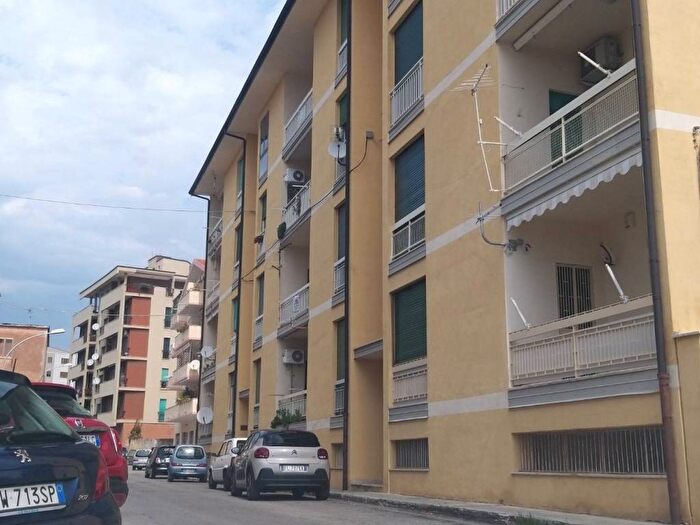 Appartamento quadrilocale in vendita in Via Francesco Cilea, Centro, Paola