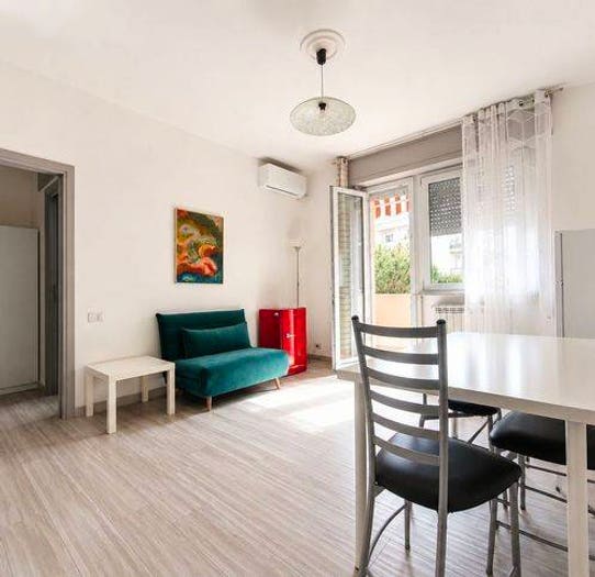 Appartamento bilocale in vendita in Via Felice Cavallotti, Marina di Carrara, Carrara