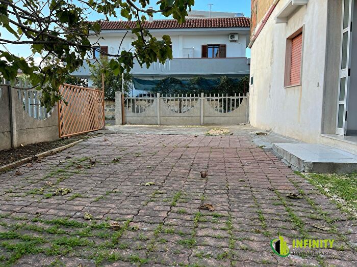 Appartamento con 5 locali in vendita in Viale Fiume, Ginosa