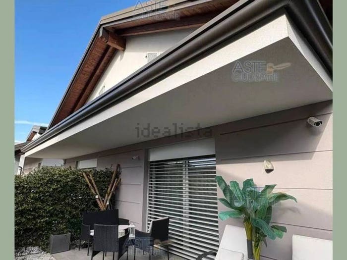 Appartamento con 5 locali in vendita in Via Daniele Crespi, Centro, Carate Brianza