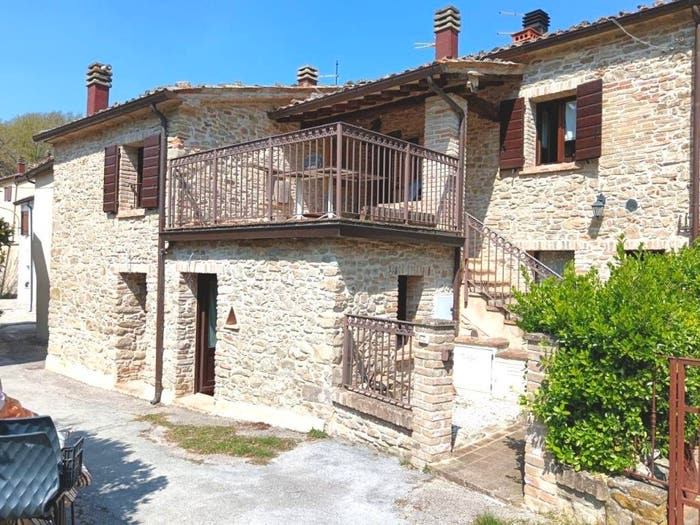 Casa con 5 locali in vendita in Via Pedrosa, Montefiore Conca