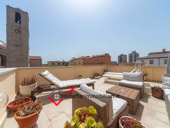 Casa trilocale in vendita in Via Ermogene Tigellio, Centro Storico, Olbia
