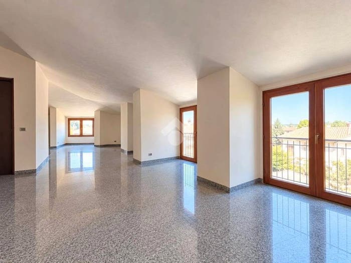 Casa quadrilocale in vendita in Via Palazzo, Brignano Gera d'Adda