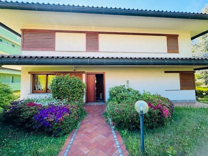 Casa con 6 locali in vendita in Arconi, Cantù