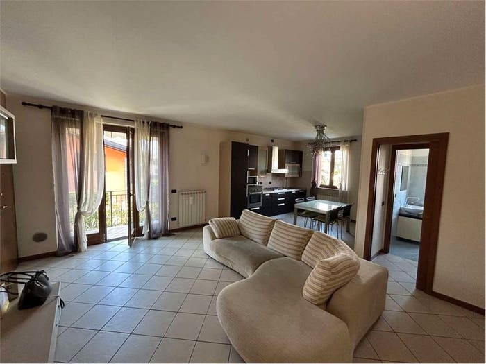 Appartamento trilocale in vendita in Azzano San Paolo