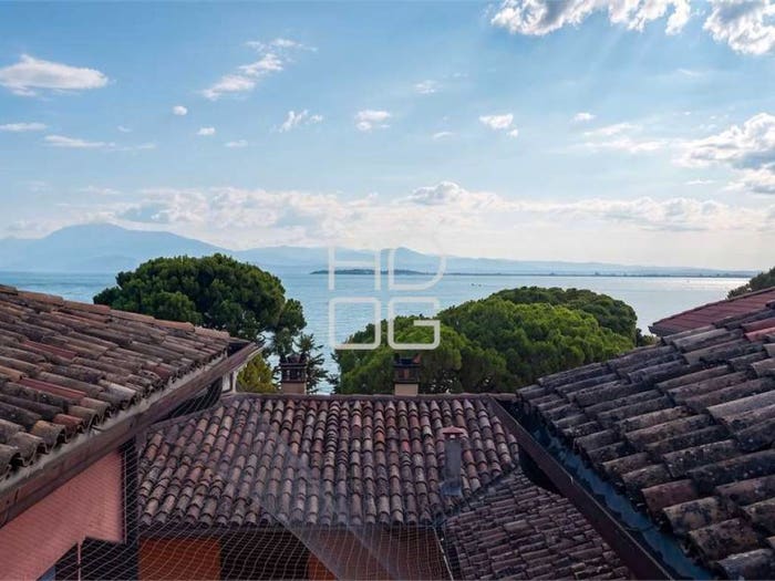 Casa con 6 locali in vendita in Piazza Malvezzi, Centro Storico, Desenzano del Garda