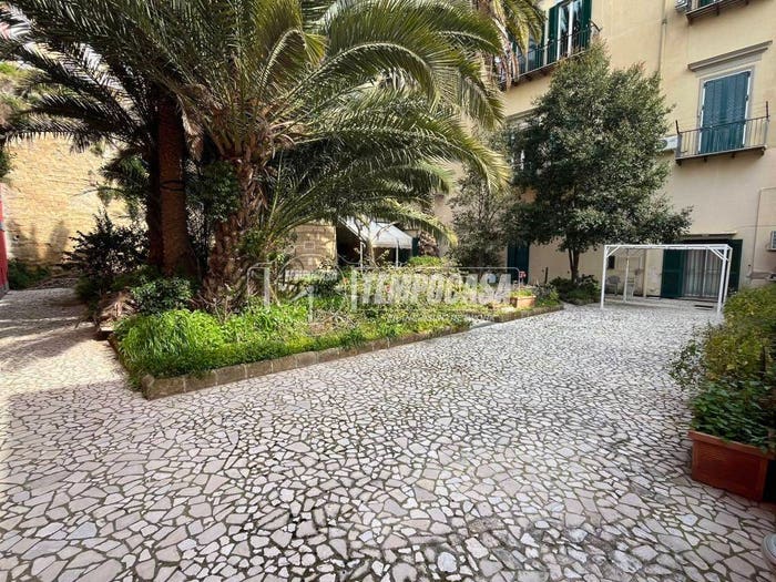 Appartamento con 5 locali in vendita in Corso Vittorio Emanuele, Chiaia, Napoli