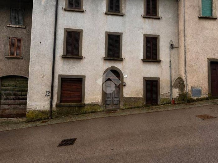 Casa con 5 locali in vendita in Via Maggiore, Centro, Palazzago