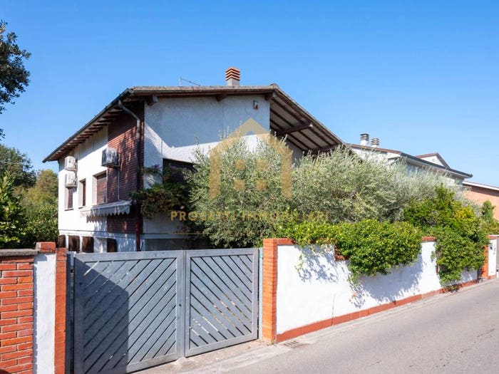 Casa con 6 locali in vendita in Via Isola del Giglio, Lungarno Gabriele D'Annunzio, Pisa