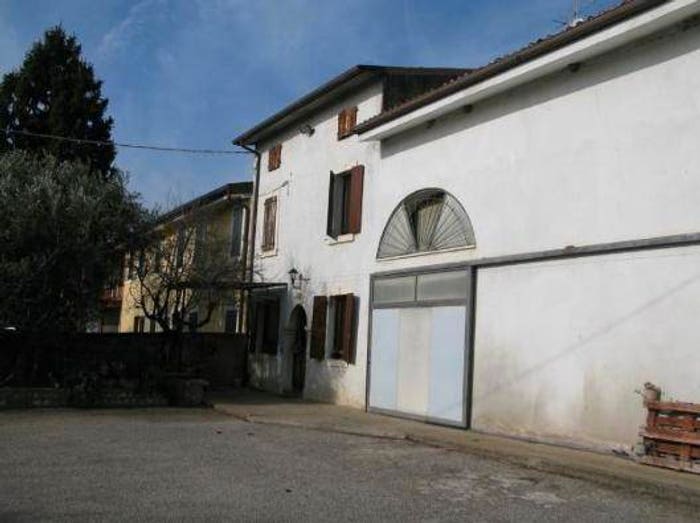 Casa quadrilocale in vendita in Localita' Maria dei Pigni, Illasi