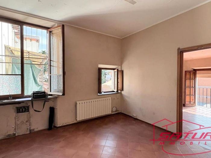 Appartamento quadrilocale in vendita in Via Sant'Anna, Sant'Anna, Lucca