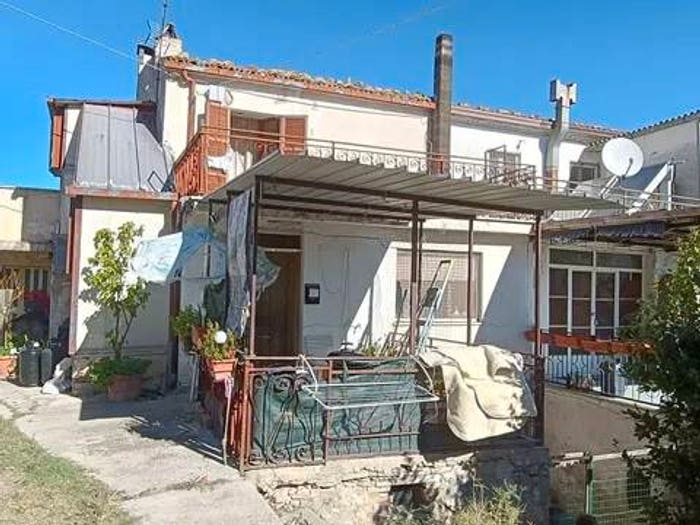 Casa con 6 locali in vendita in Contrada Verratti, Casoli
