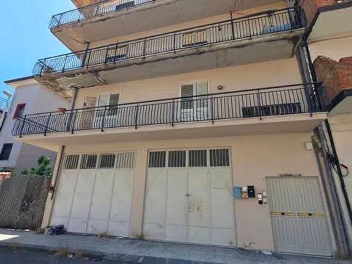 Appartamento con 5 locali in vendita in Via Piemonte, Centro, Misterbianco