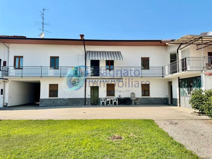 Casa con 6 locali in vendita in Via Bellinzago, Sologno, Caltignaga