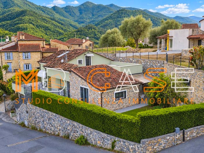Casa con 6 locali in vendita in Via Praglione No Number, Villafranca, Garlenda