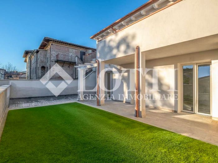 Casa con 5 locali in vendita in Via Cavour, Centro, Calcinaia