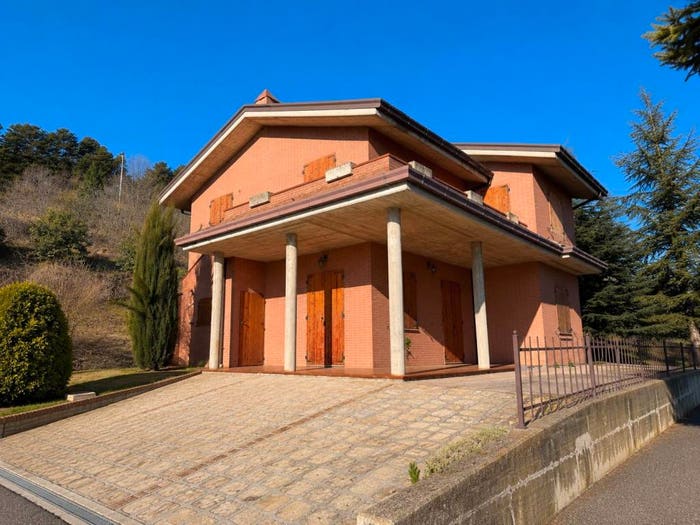 Casa con 6 locali in vendita in Contrada Luogo di Sasso, Centro, Montefalcone Appennino