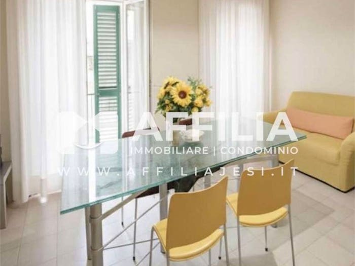 Casa con 6 locali in vendita in Via Spina, Via Roma Asse Sud, Jesi