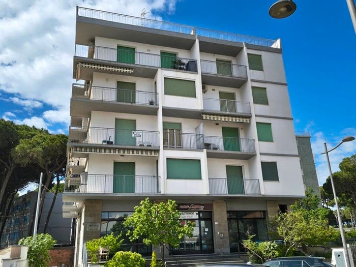 Appartamento quadrilocale in vendita in Viale Giacomo Leopardi, Lido degli Estensi, Comacchio
