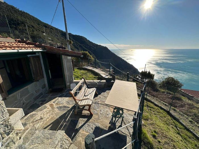 Casa bilocale in vendita in Strada Provinciale delle Cinque Terre, Biassa, La Spezia