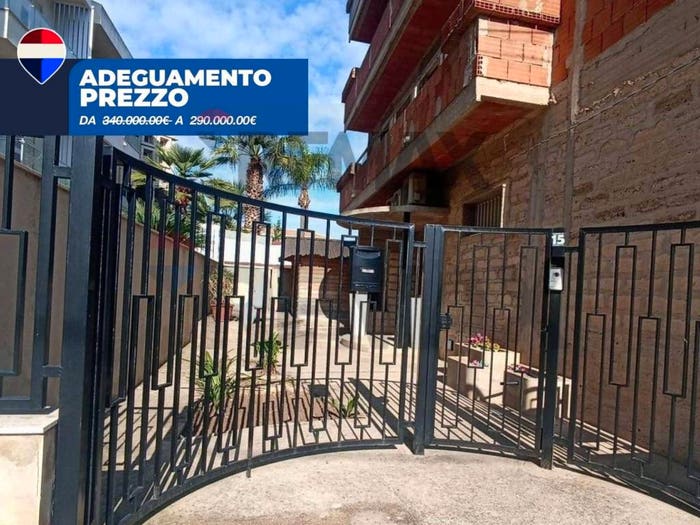 Casa con 6 locali in vendita in degli abeti, Centro, Comiso