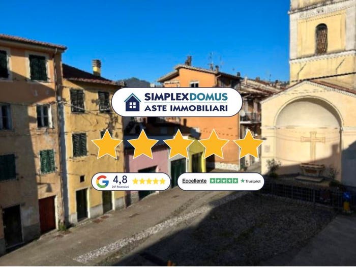 Appartamento quadrilocale in vendita in Piazza Umberto I, Centro, Vezzano Ligure
