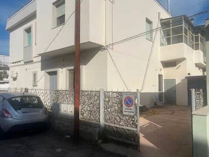 Casa con 5 locali in vendita in Via Ofanto, Casarano