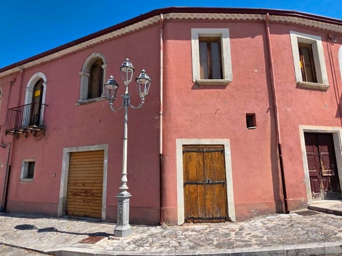 Casa con 6 locali in vendita in Via San Rocco, Morra De Sanctis