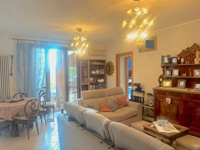 Appartamento trilocale in vendita in Via Alessandro Manzoni, Gravellona, Gravellona Lomellina