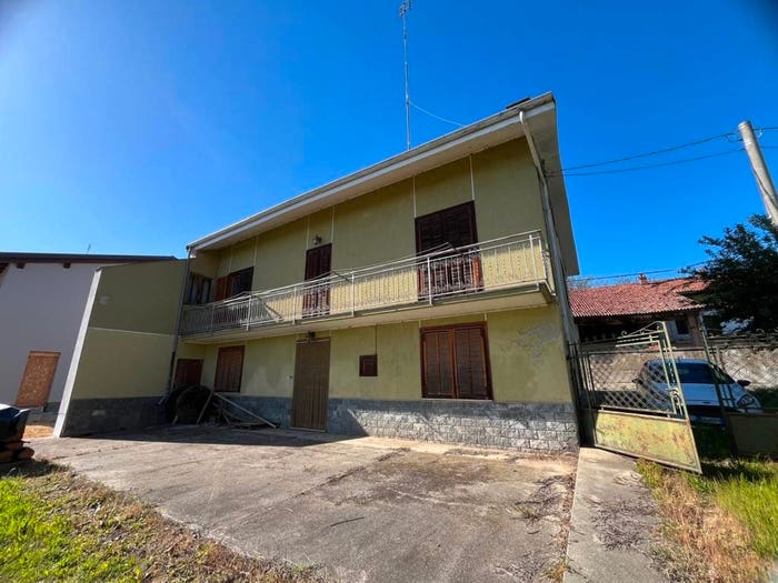 Casa con 6 locali in vendita in Via Madonne, Centro, Magliano Alpi