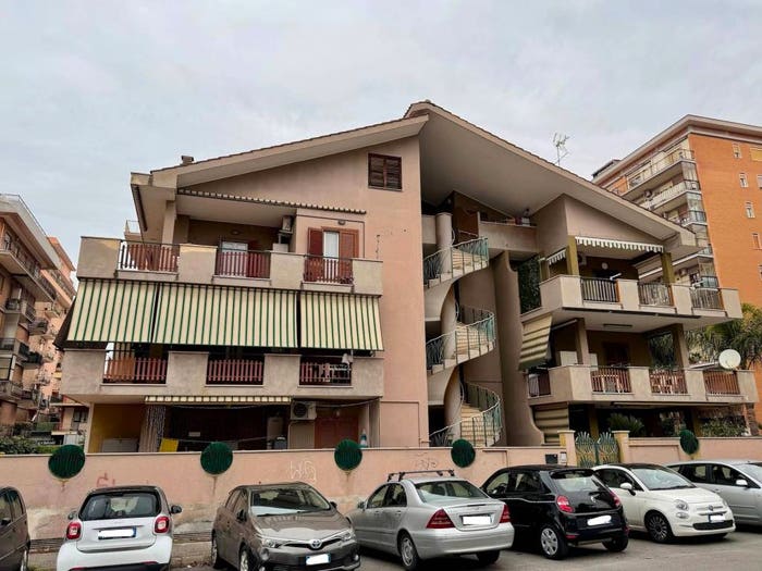 Appartamento quadrilocale in vendita in Via Bordighera, Centro, Ladispoli
