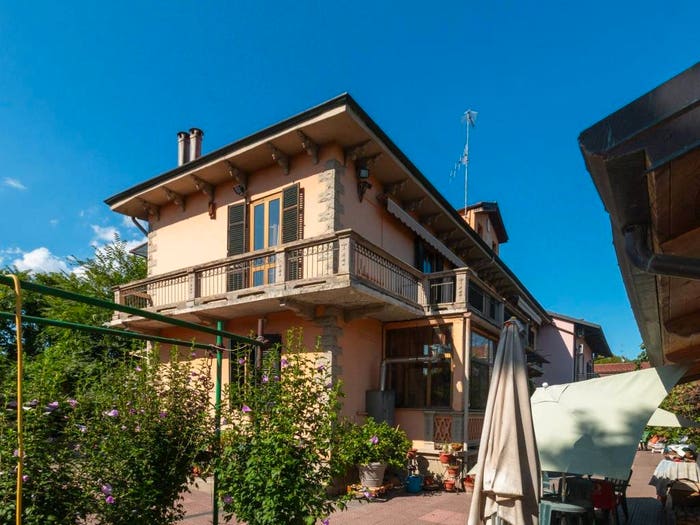 Casa con 6 locali in vendita in Strada Carignano, Mercato Santa Maria, Moncalieri