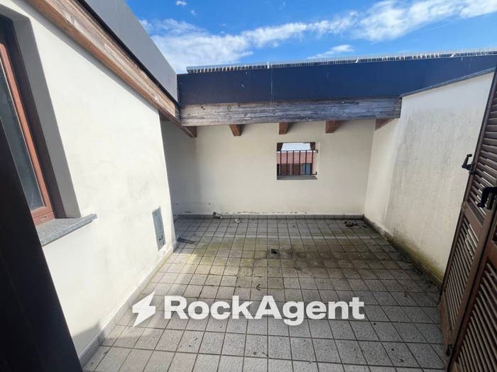 Appartamento bilocale in vendita in Via Alessandro Manzoni, Centro, Caronno Pertusella