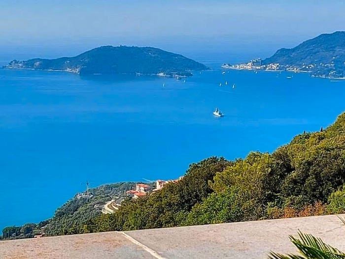 Casa con 6 locali in vendita in Via Rocchetta SNC, La Serra Tellaro, Lerici