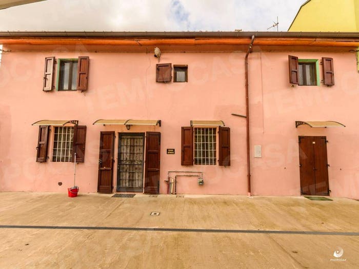 Casa quadrilocale in vendita in Via Gatta, Noceto