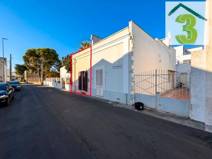 Casa quadrilocale in vendita in Via Tenente Attilio Carbone, Centro, Specchia