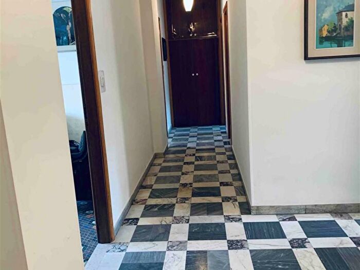 Appartamento con 6 locali in vendita in Via Don Bosco, Centro, Vallecrosia