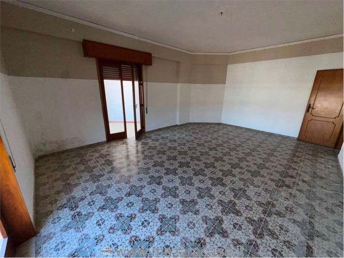 Appartamento con 5 locali in vendita in Piazza Imam, Santa Maria di Gesù, Mazara del Vallo