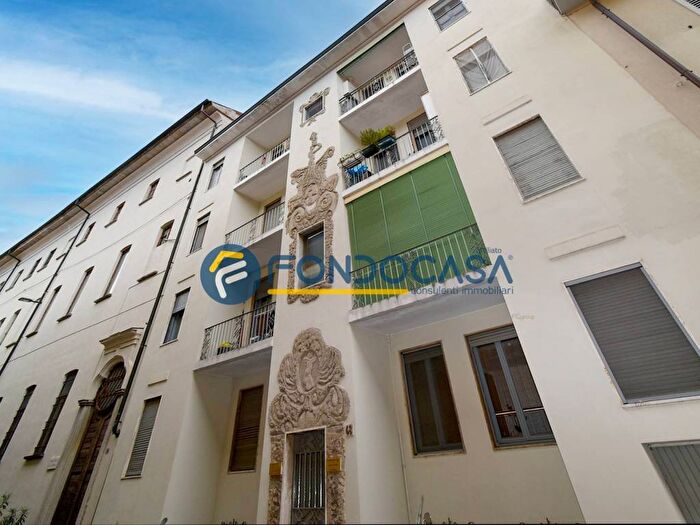 Appartamento trilocale in vendita in Via Solferino, Centro Storico, Lodi