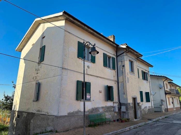 Appartamento con 5 locali in vendita in Via Pio XII, Centro, Salle